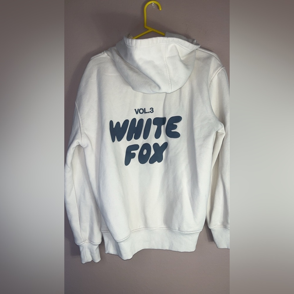 White fox Cream Hoodie - Picture 5 of 6
